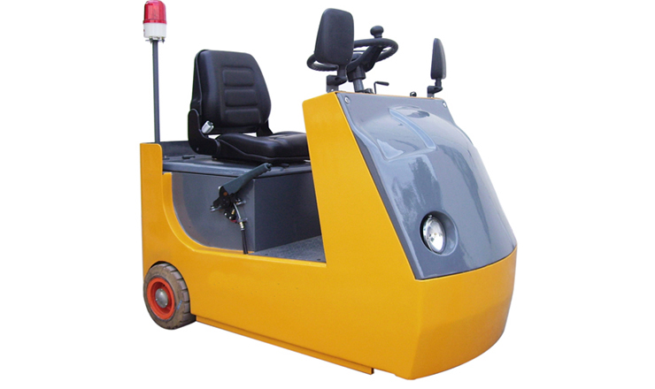 三支點(diǎn)坐駕式電動牽引車_1